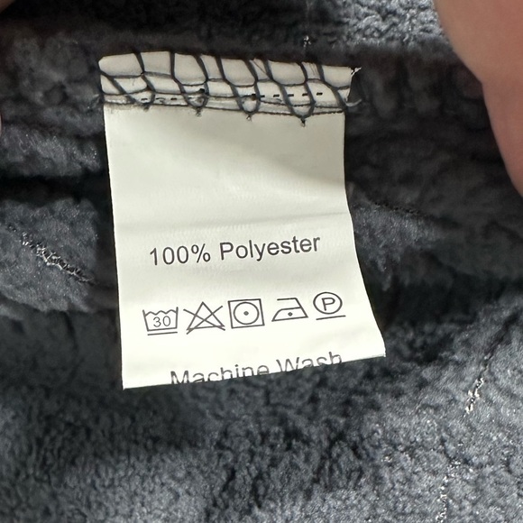 Lounge/Pajama Top & Pants Size Medium - Picture 8 of 9